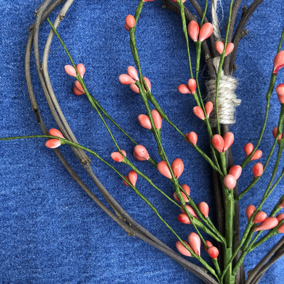 Heart twig wall art. - Picture 3 of 3